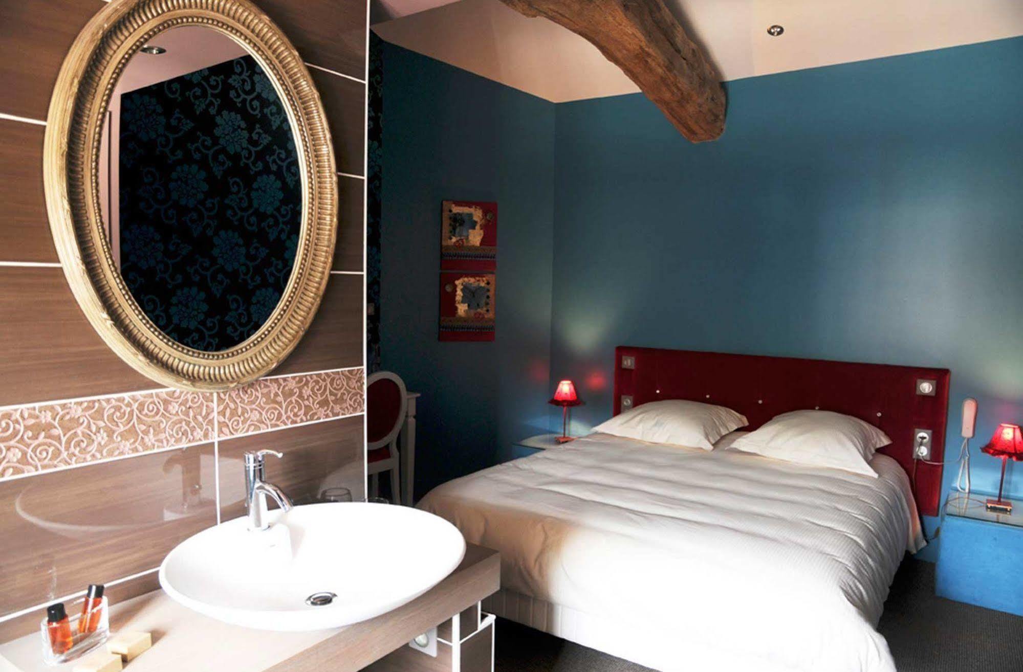 Frédéric Carrion Hôtel et Spa Viré Esterno foto