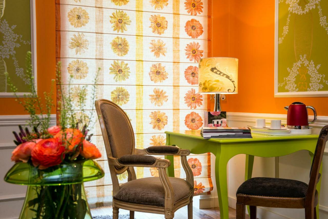 Frédéric Carrion Hôtel et Spa Viré Esterno foto