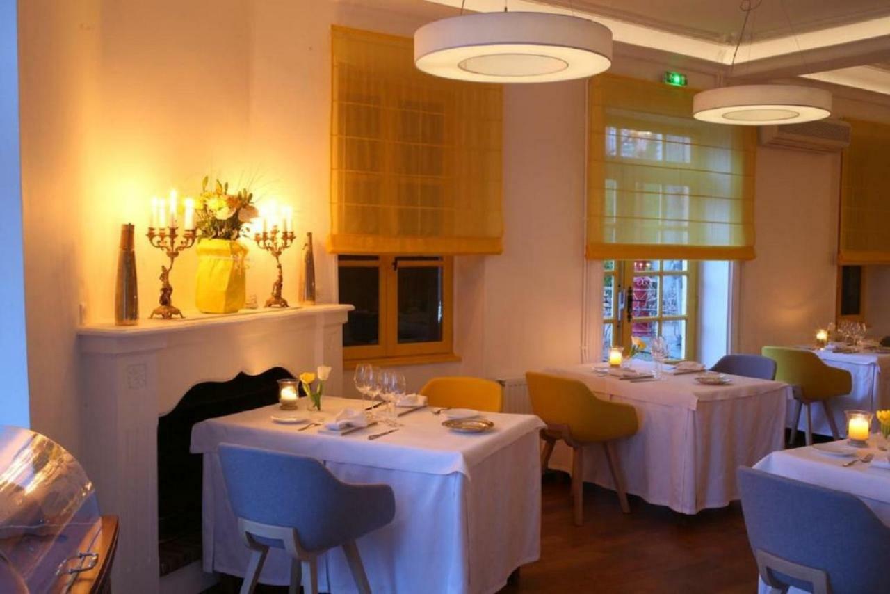 Frédéric Carrion Hôtel et Spa Viré Esterno foto